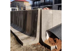 Beton könnyített szögtámfal 