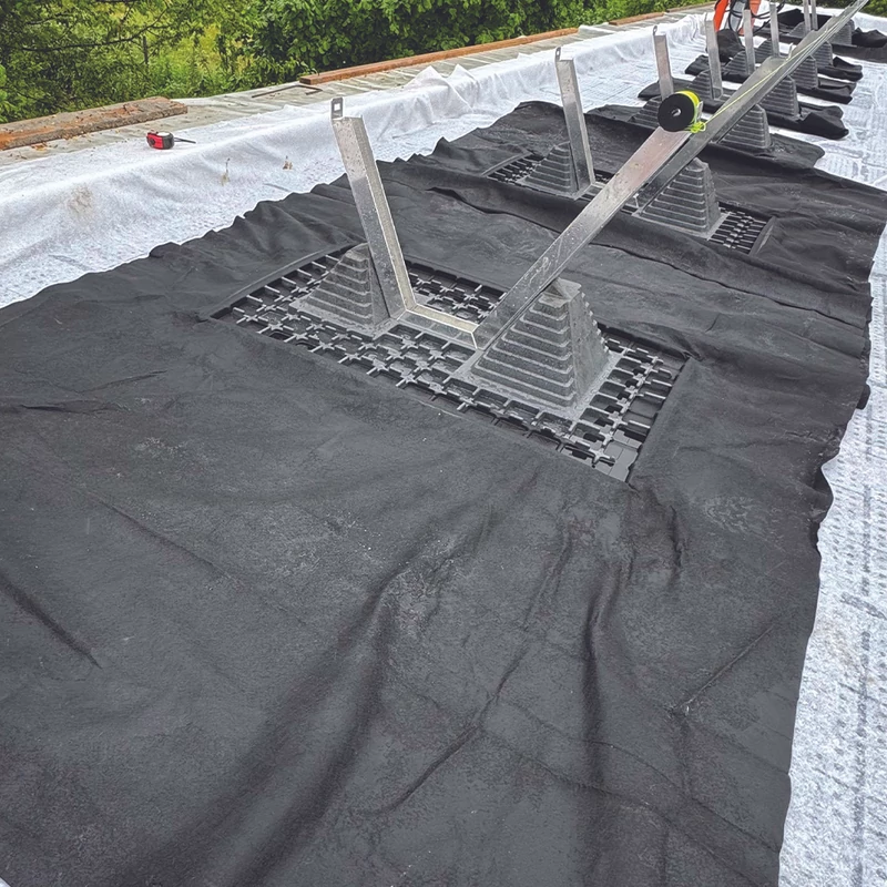 biosolar tető építése